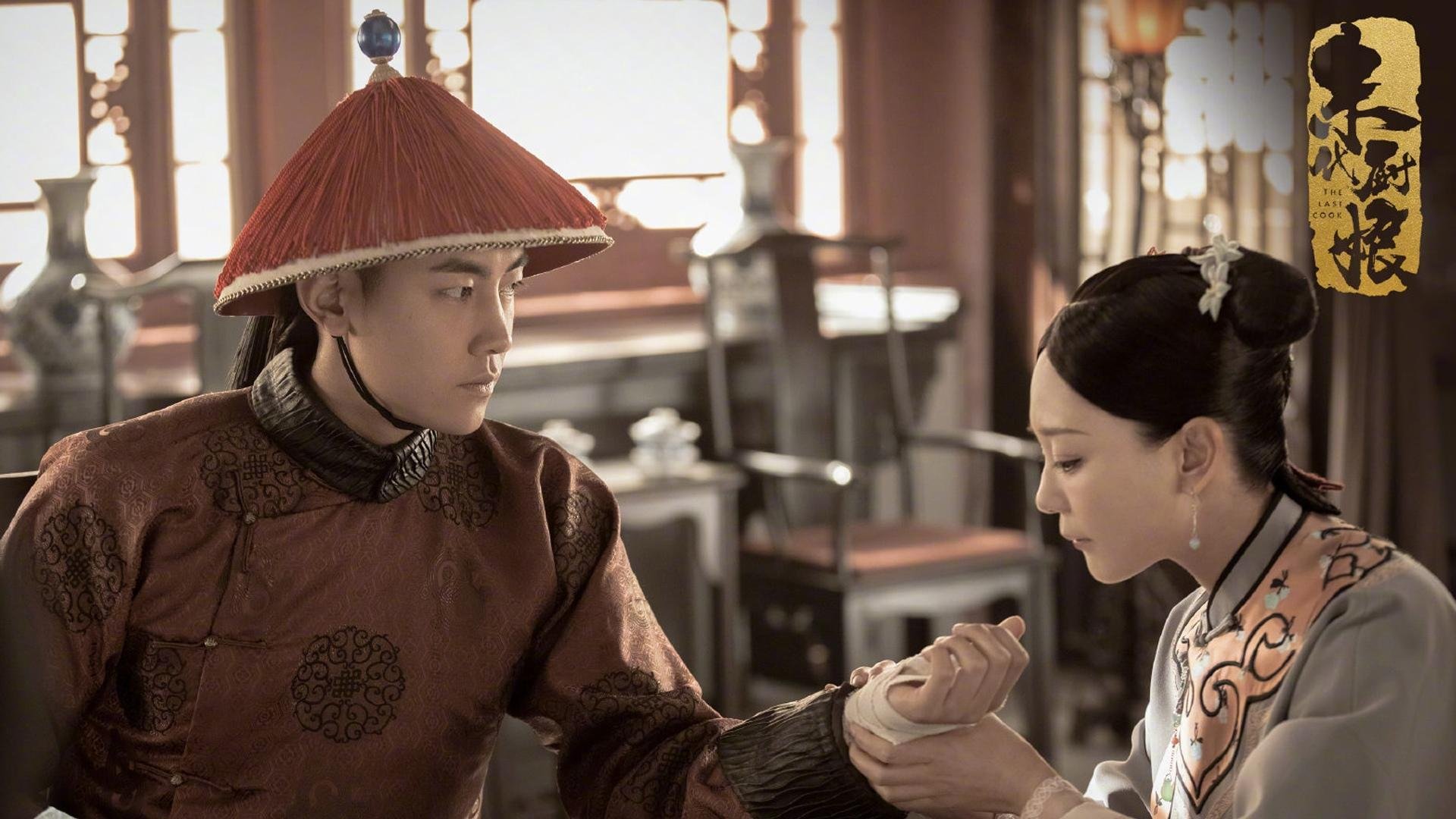 教练战术布置频繁调整引发讨论，教练在布置战术时讲到了常用的比赛阵型