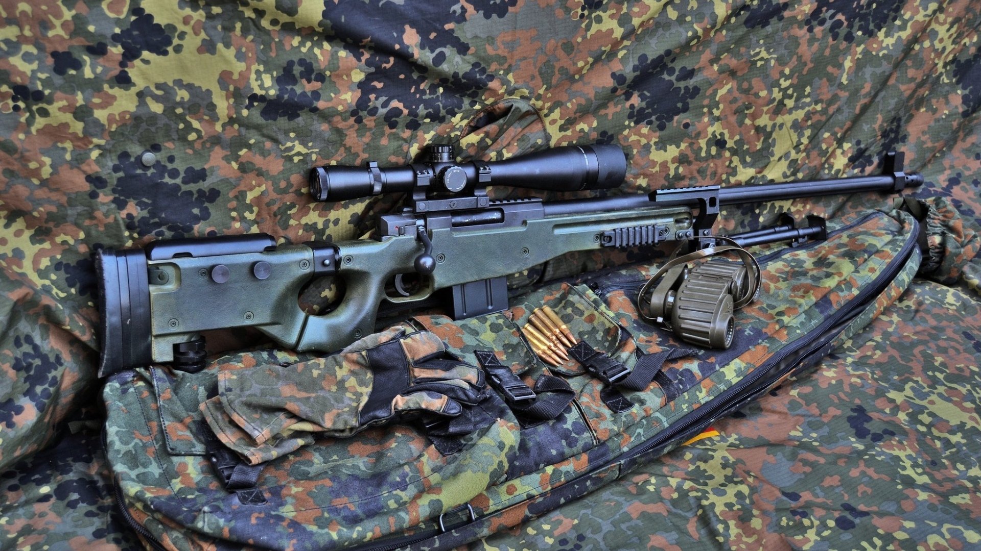 库里连续命中远投带动勇士打出高潮，库里超远投球