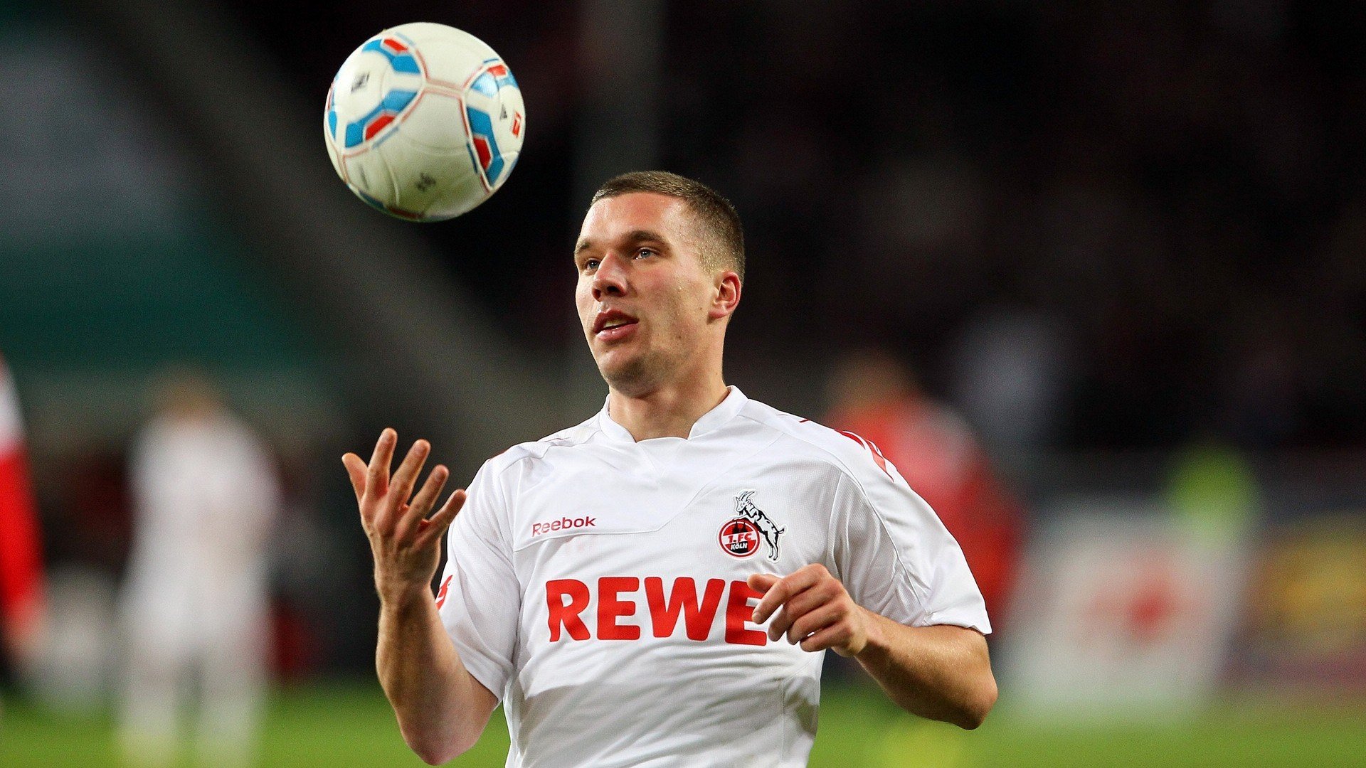 【年轻天才】新秀表现抢眼引关注，最年轻最佳新秀